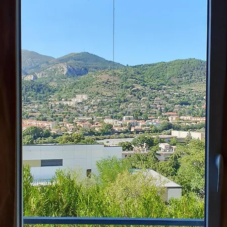 Au Calme Vue Montagne Petit Tibet Appartement *